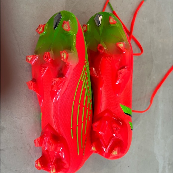 Adidas Predator Edge 1FC Soccer Cleats M6 - Picture 4 of 5